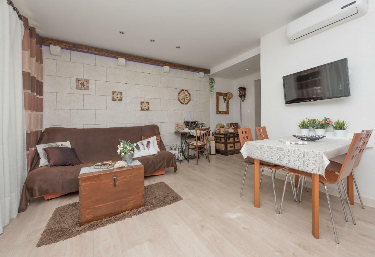 Apartmani Antunovic 포드고라 외부 사진